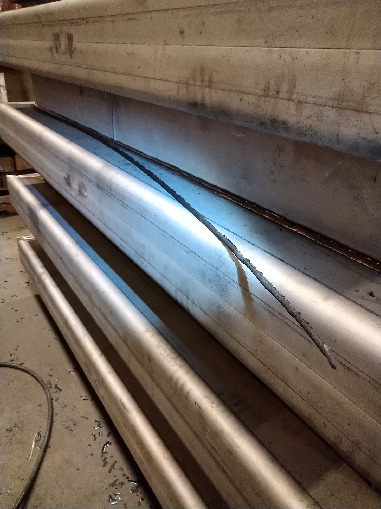 Perfect slag release on 13 foot weld